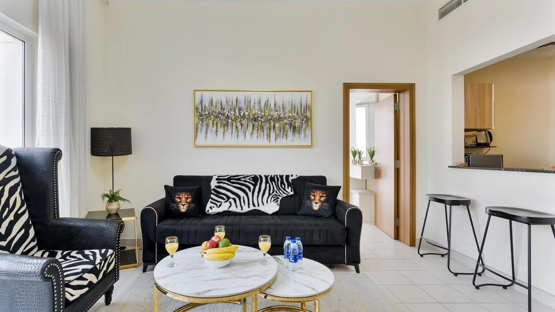 2 Bedroom Holiday Home Apartment With Pool View Brand New Dubai Verenigde Arabische Emiraten